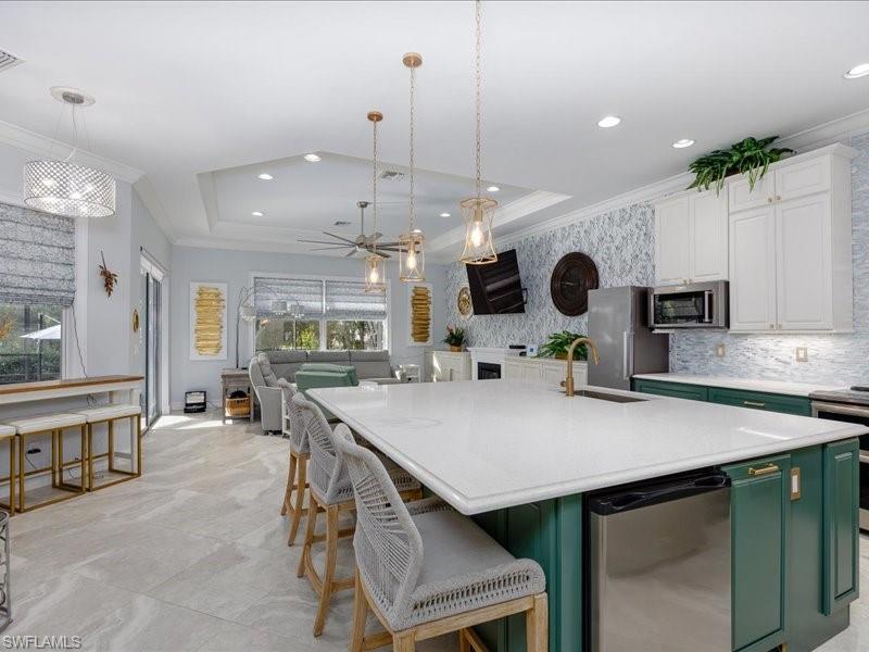 CATALINA ISLES - Residential