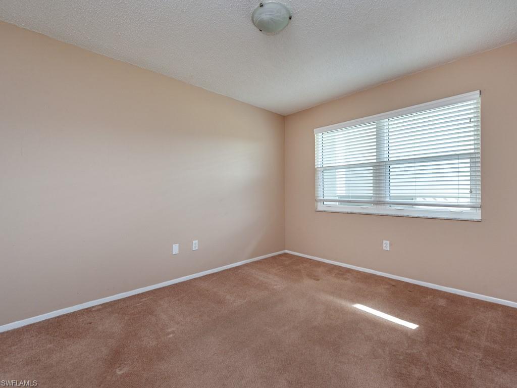 SEVEN LAKES - Residential