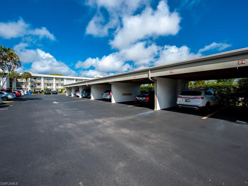 SEVEN LAKES - Residential