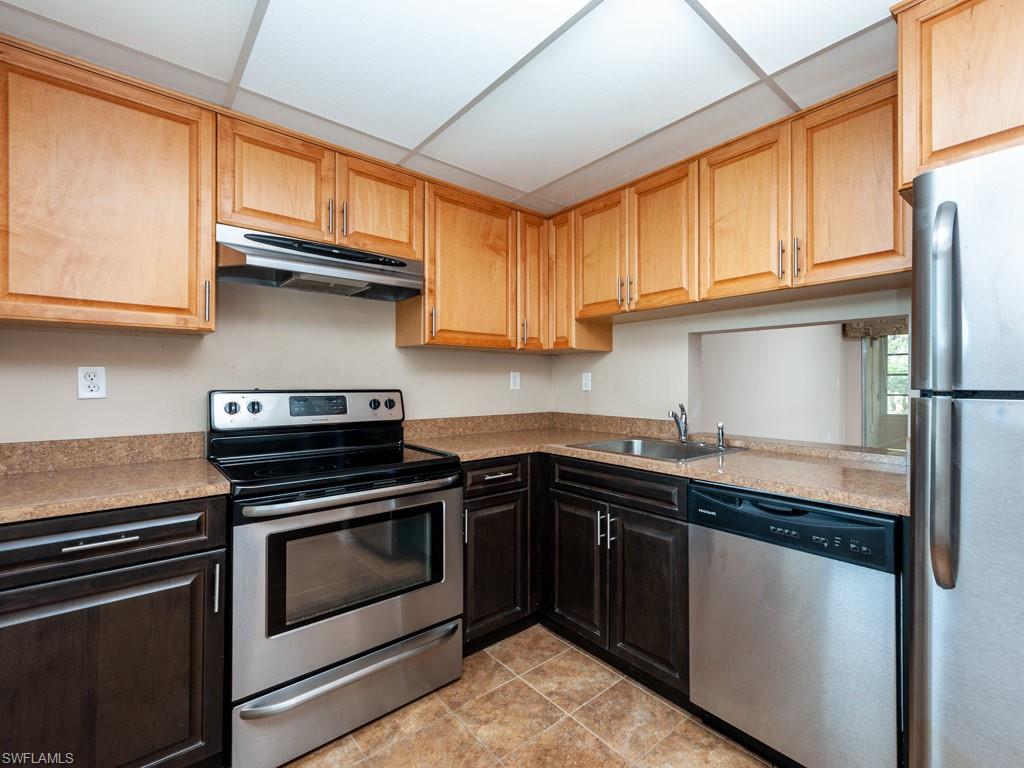 SEVEN LAKES - Residential