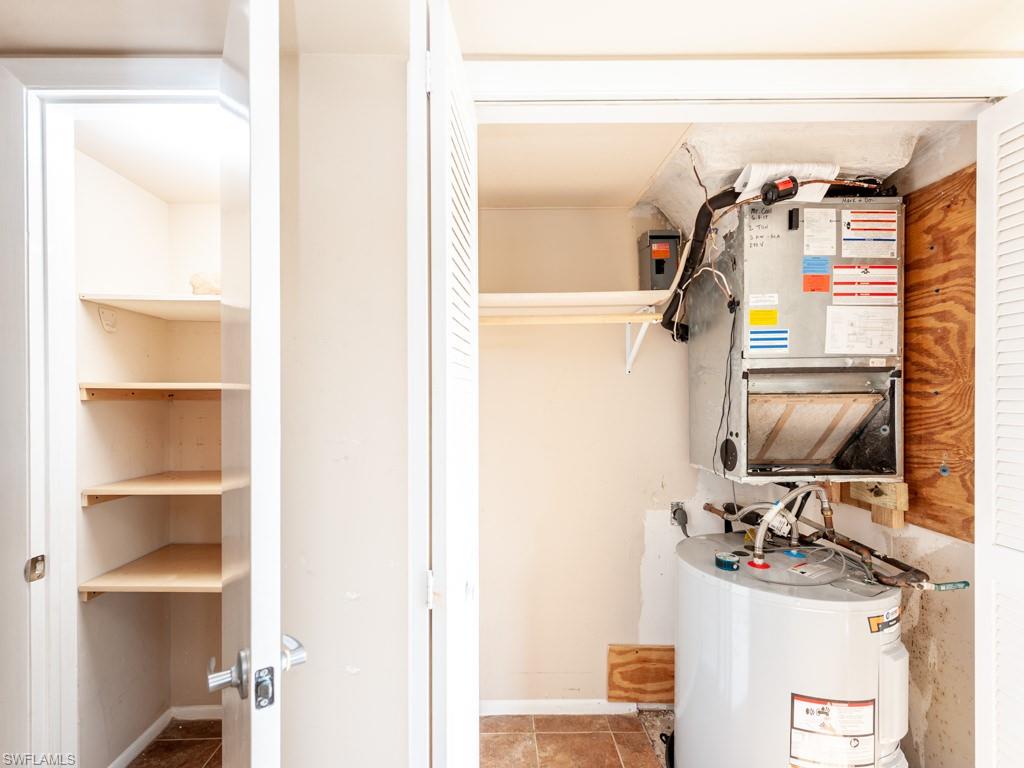 SEVEN LAKES - Residential