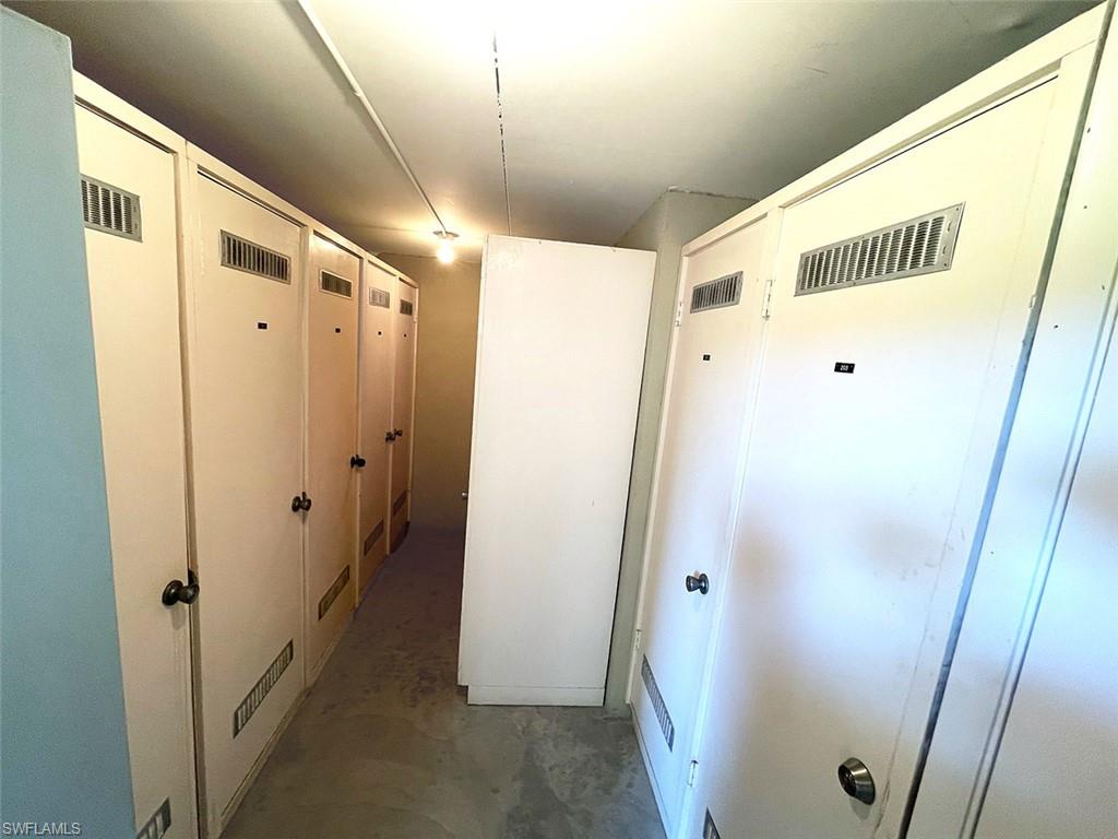 SEVEN LAKES - Residential