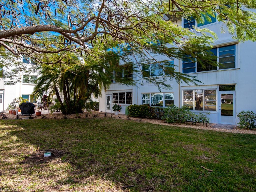 SEVEN LAKES - Residential