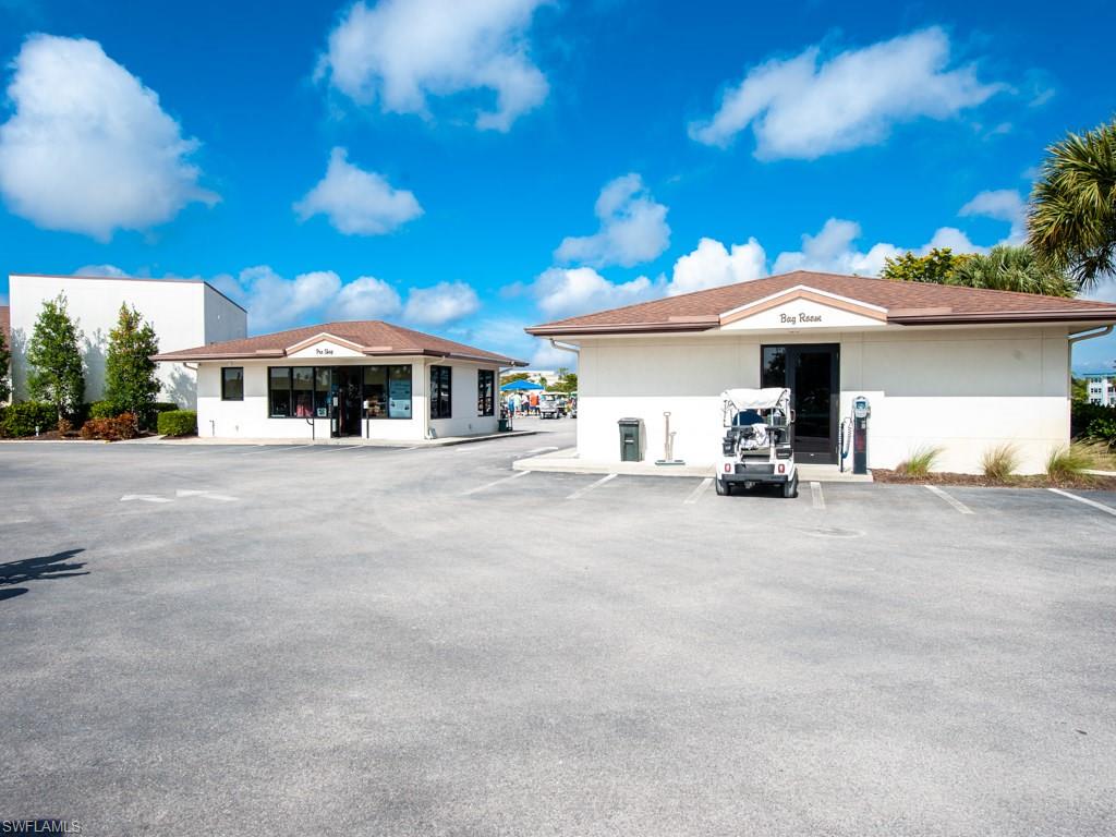 SEVEN LAKES - Residential