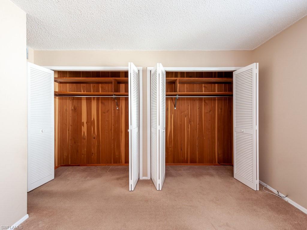 SEVEN LAKES - Residential