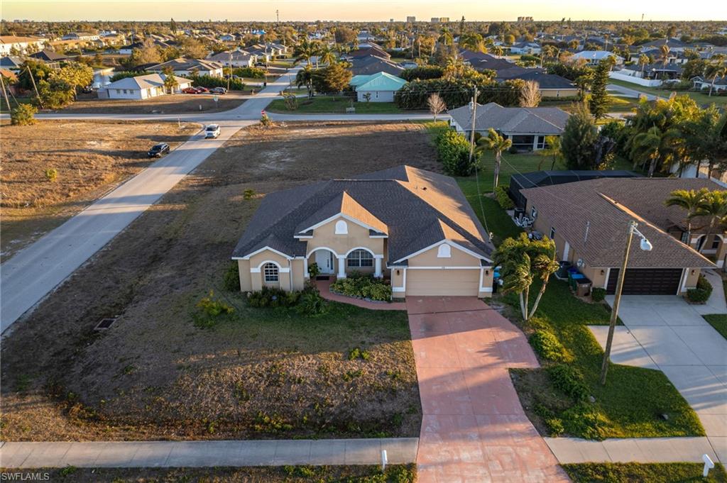 CAPE CORAL - Residential