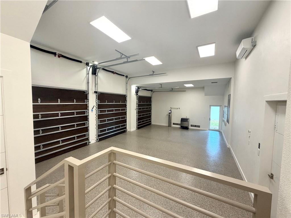 AQUALANE SHORES - Residential