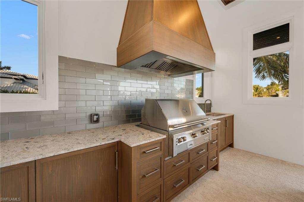 AQUALANE SHORES - Residential