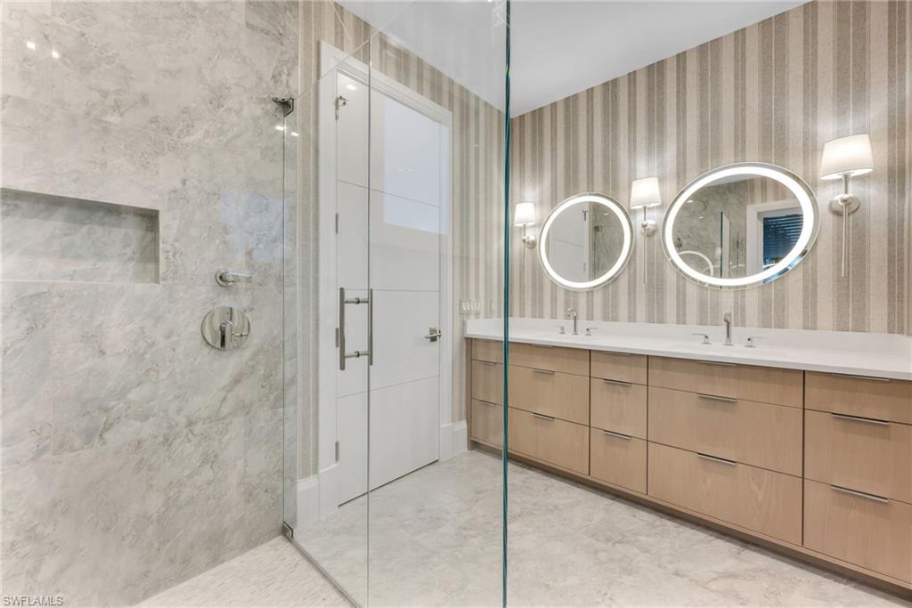 AQUALANE SHORES - Residential