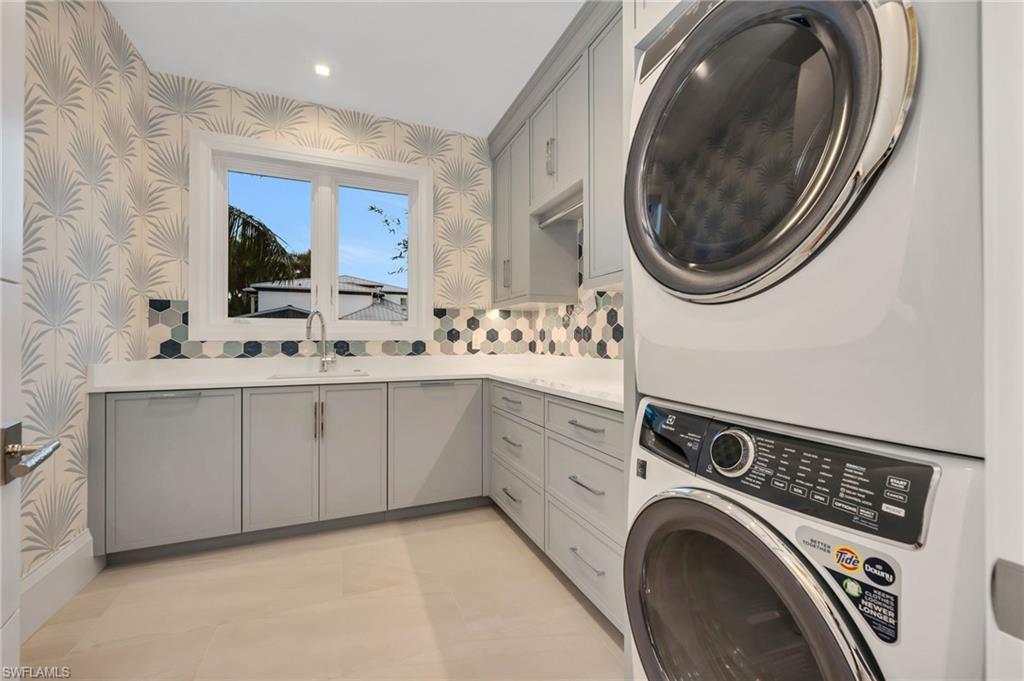 AQUALANE SHORES - Residential