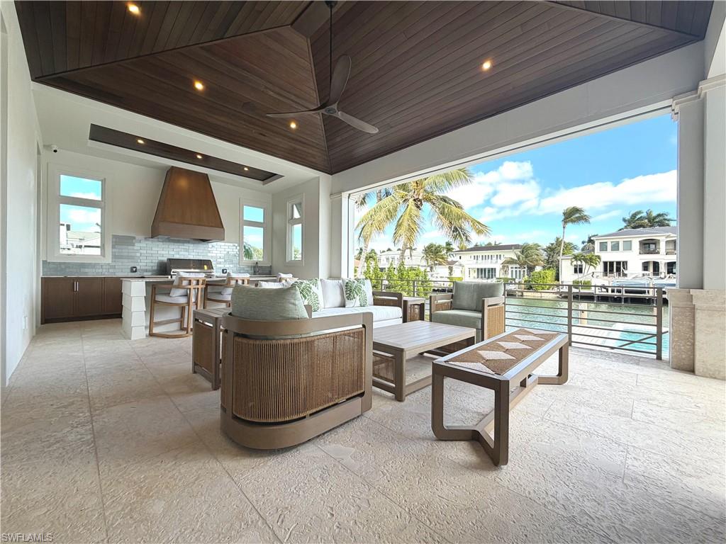 AQUALANE SHORES - Residential