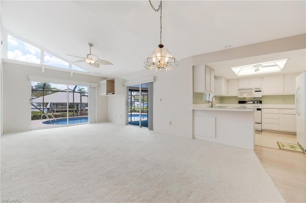 YACHT CLUB COLONY - Residential