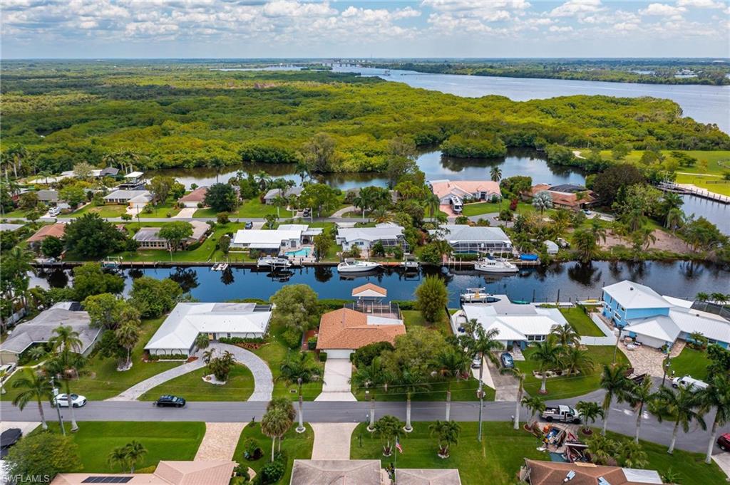 YACHT CLUB COLONY - Residential