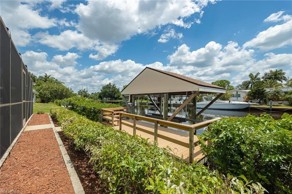 YACHT CLUB COLONY - Residential