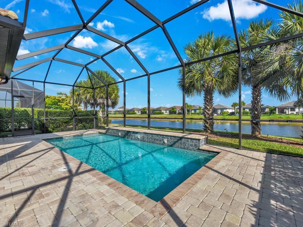 HAMPTON LAKES - Residential