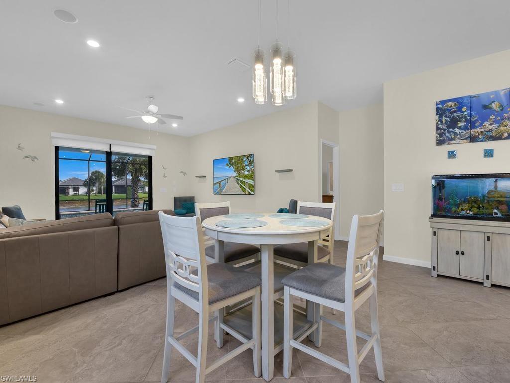 HAMPTON LAKES - Residential