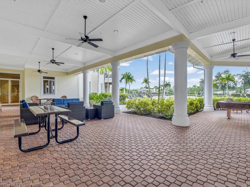 HAMPTON LAKES - Residential