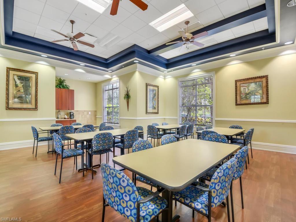 HAMPTON LAKES - Residential