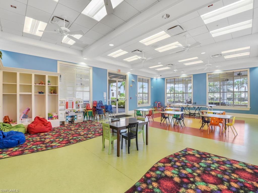 HAMPTON LAKES - Residential