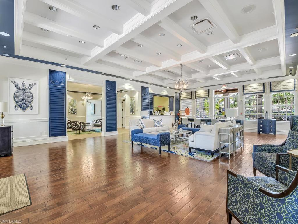 HAMPTON LAKES - Residential