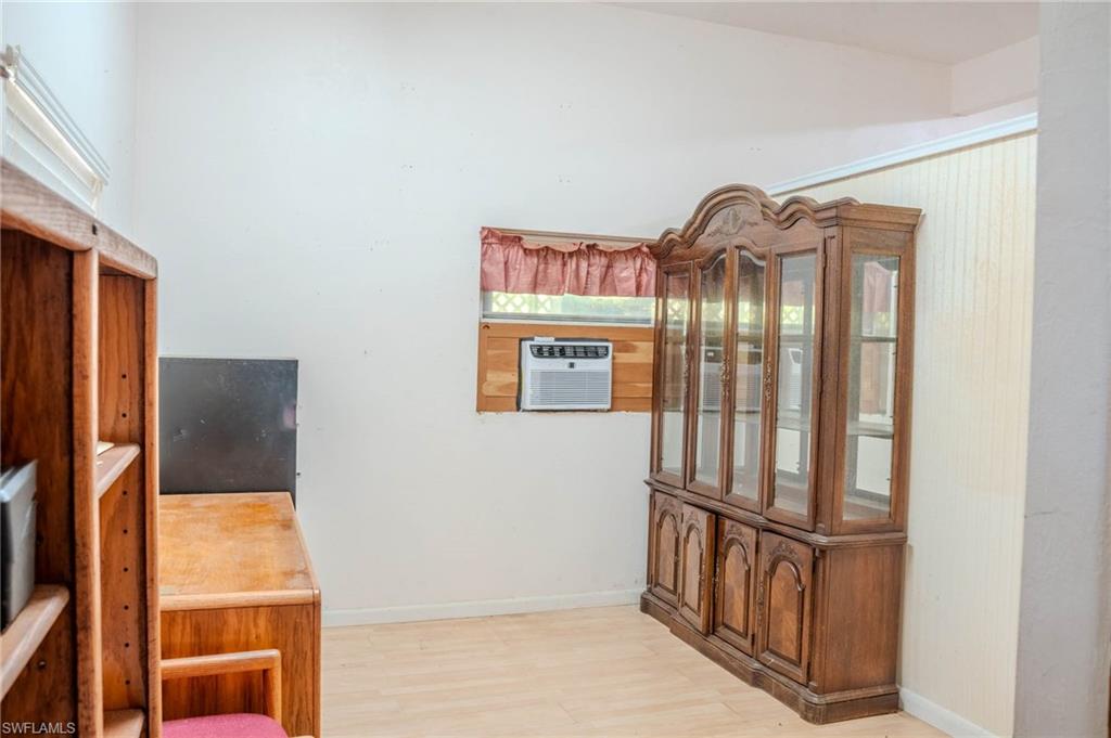 SAN CARLOS ESTATES - Residential