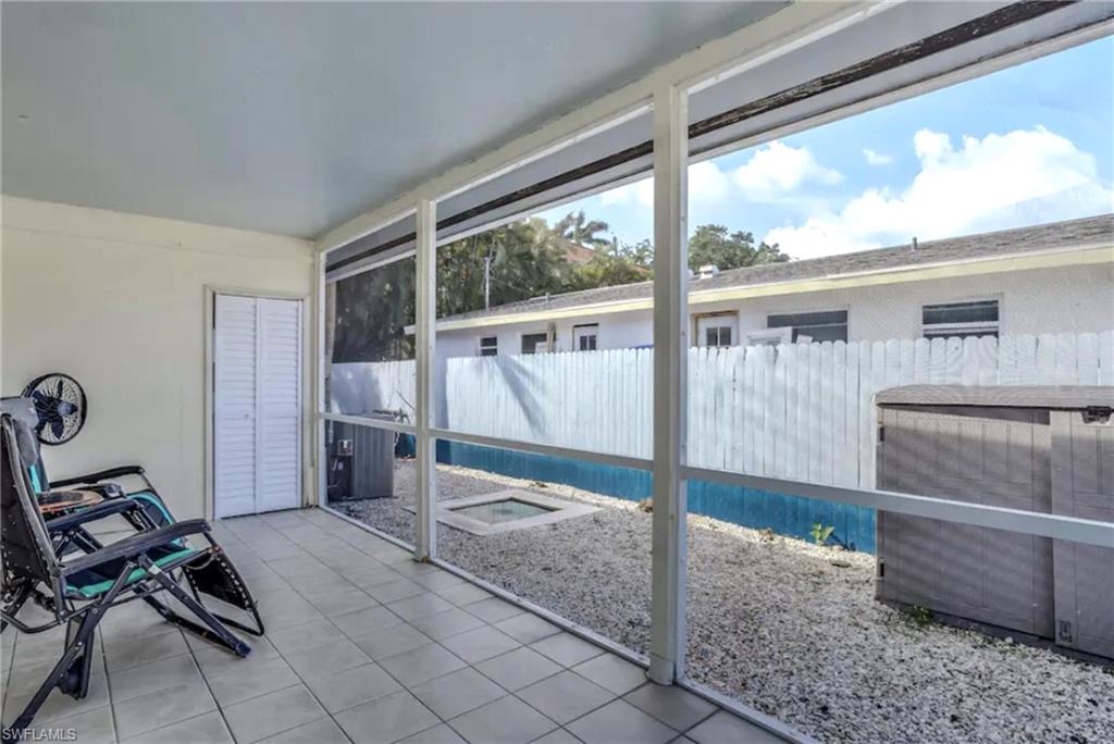 ROYAL HARBOR - Residential