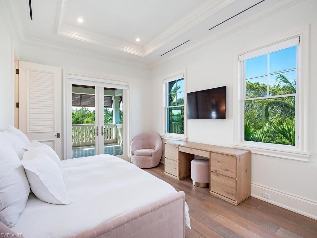 OLDE NAPLES - Residential