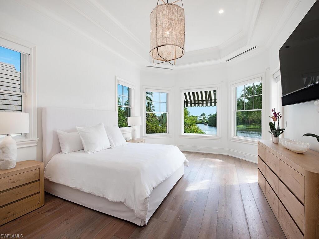 OLDE NAPLES - Residential