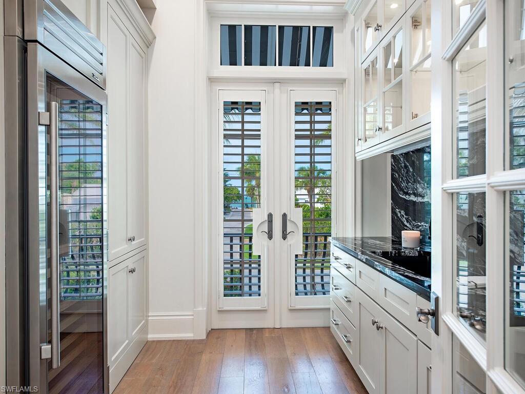 OLDE NAPLES - Residential