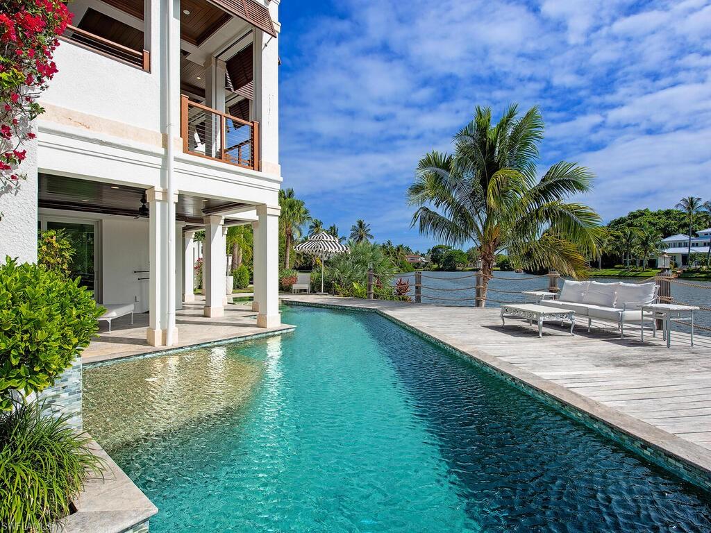 OLDE NAPLES - Residential