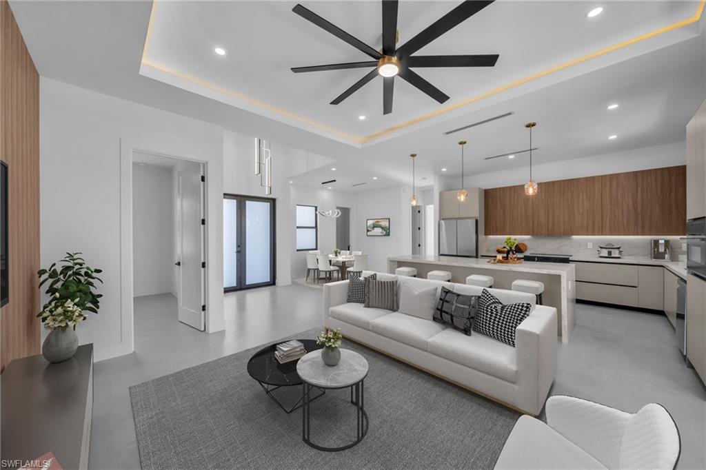 CAPE CORAL - Residential