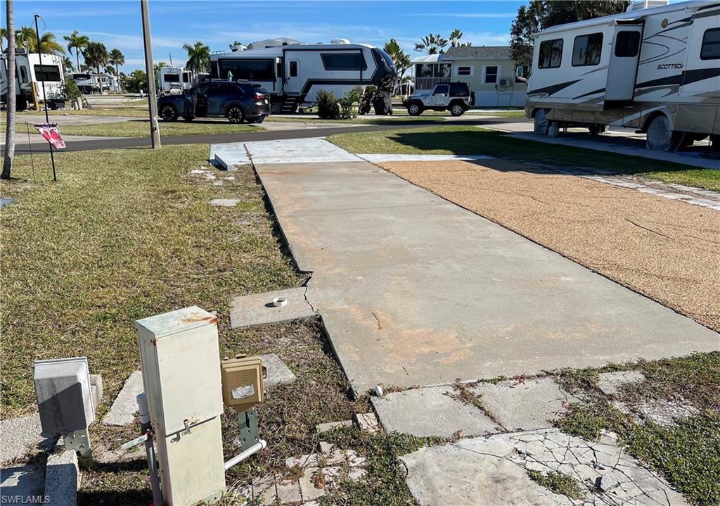 PALMETTO PALMS R V - Land