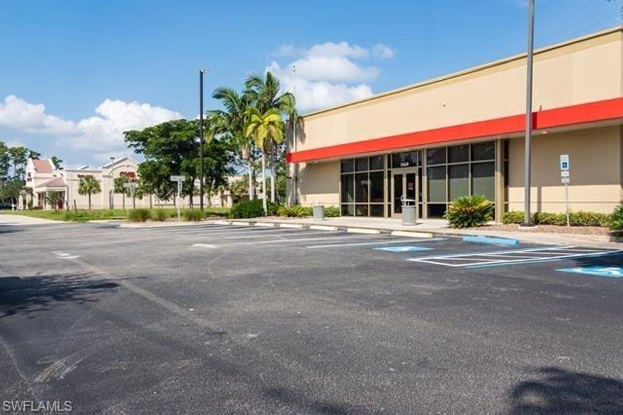 Great location with many possibilities. 1.64 ac with 265 ft on Summerlin Rd. with turn in.  Financial institution, medical facility, media office, retail, auto parts retail, sit down restaurant, package store and more are pre approved zoned uses according to ZVL from Lee County. Contact for details.