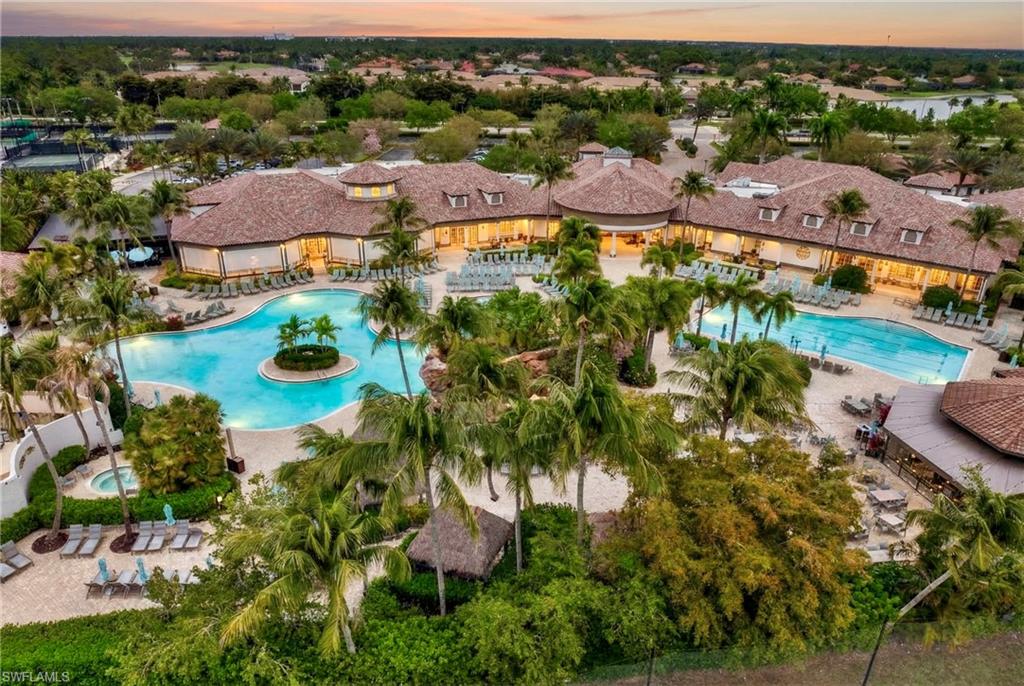 MUSTANG VILLAS - Residential