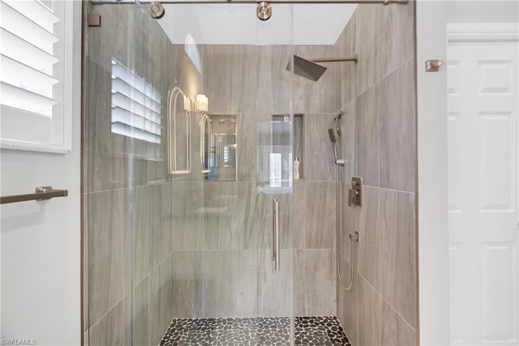 MUSTANG VILLAS - Residential