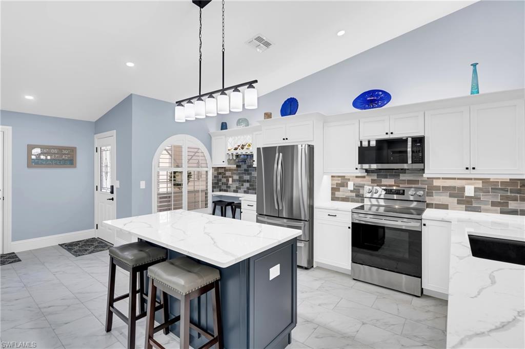 MUSTANG VILLAS - Residential