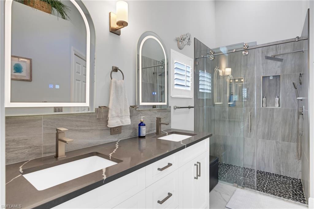 MUSTANG VILLAS - Residential