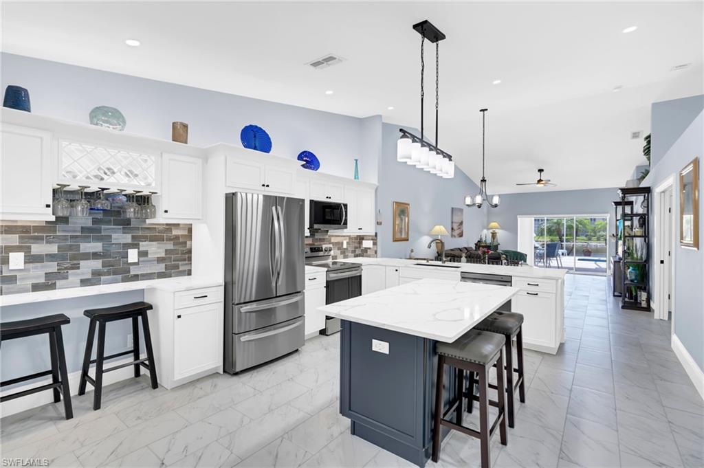 MUSTANG VILLAS - Residential