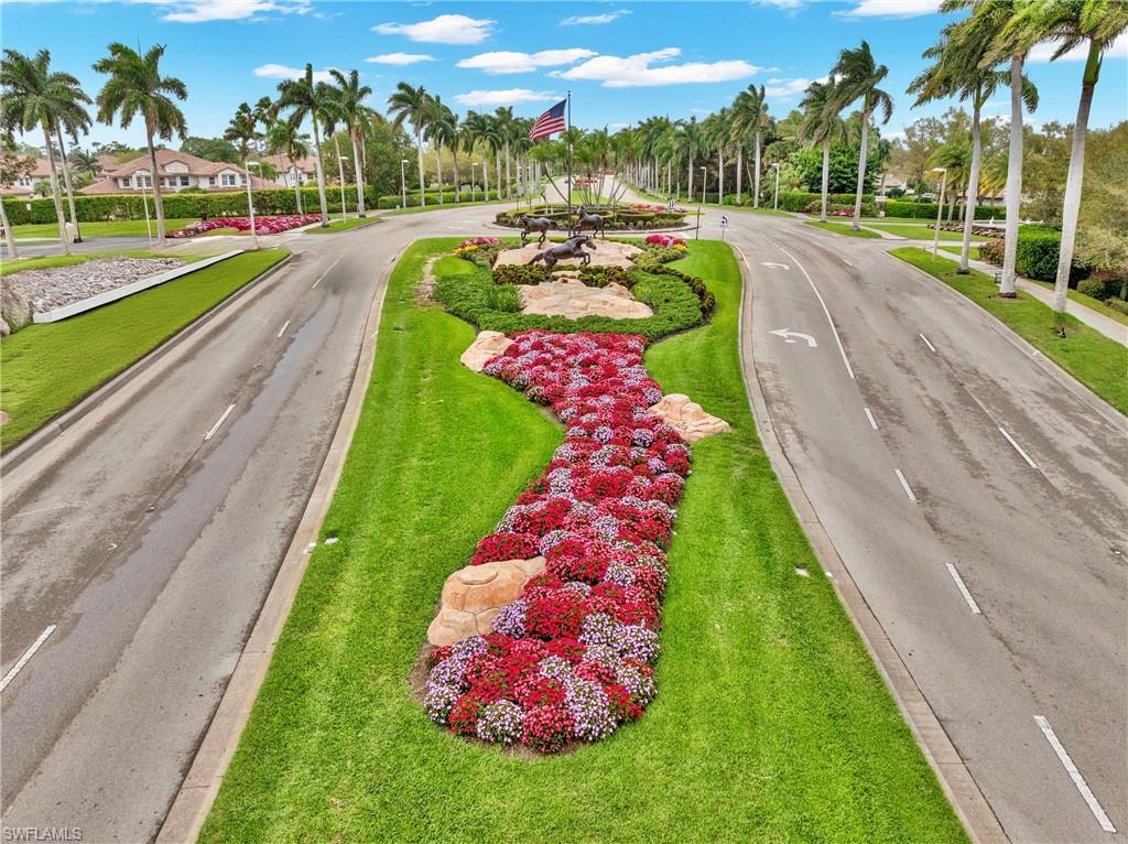 MUSTANG VILLAS - Residential