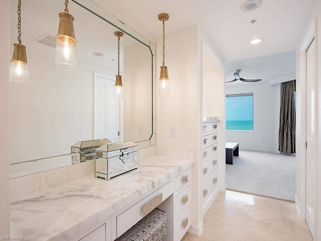 CARLYSLE AT BAY COLONY - Residential