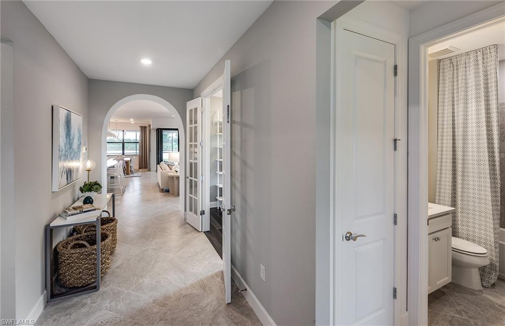 COUNTRY CLUB - Residential