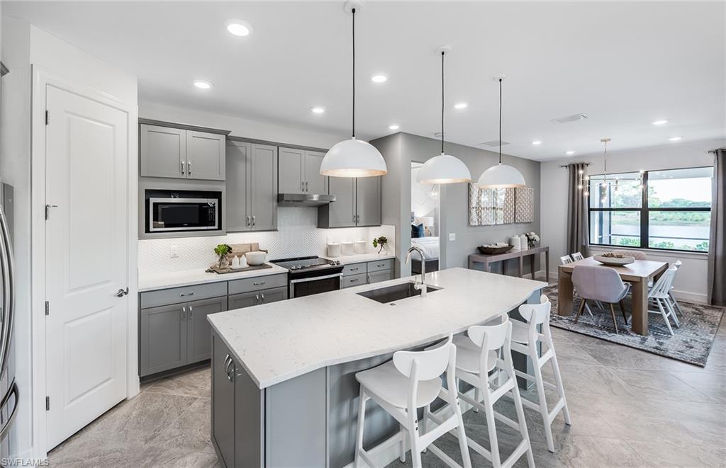 COUNTRY CLUB - Residential