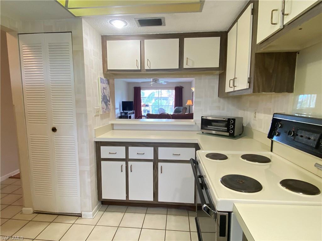 FOXMOOR CONDO - Residential