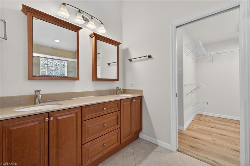 STONEYBROOK - Residential