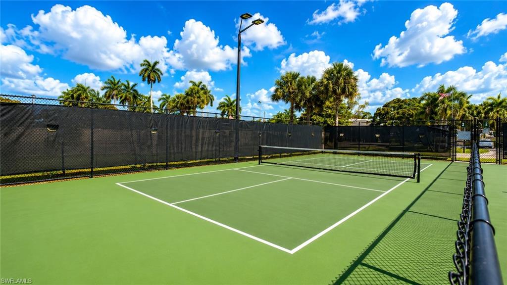 SEVEN LAKES - Residential