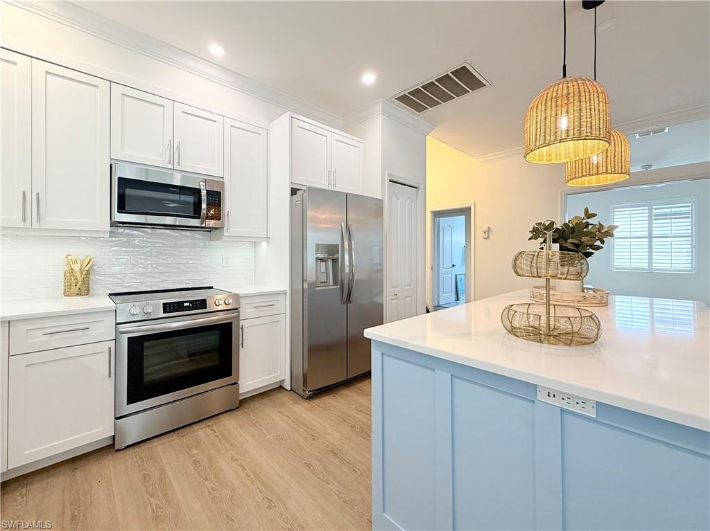 CYPRESS POINTE - Residential