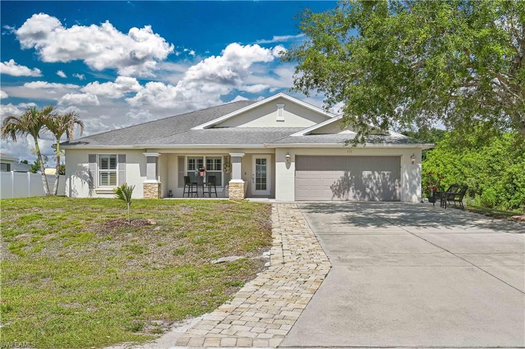 Photo of 917 Albert AVE, LEHIGH ACRES, FL 33971 (MLS # 226018826)