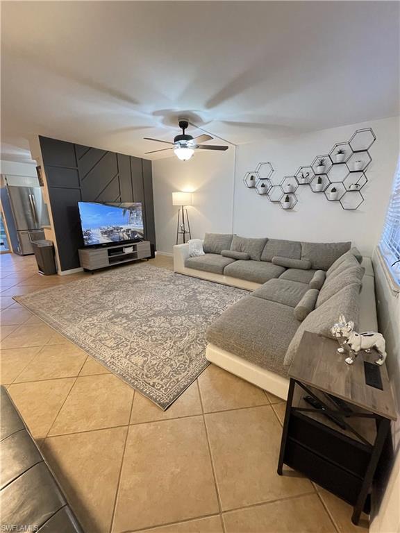 609 Palm View DR 10