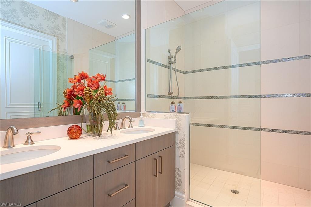 BAREFOOT BEACH - Residential