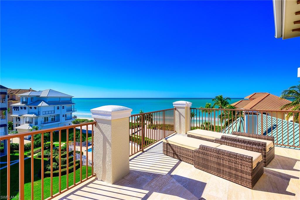 BAREFOOT BEACH - Residential